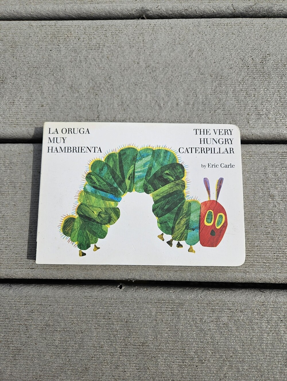 The Very Hungry Caterpillar bilingual book #childrensbooks #bilingual #kids
